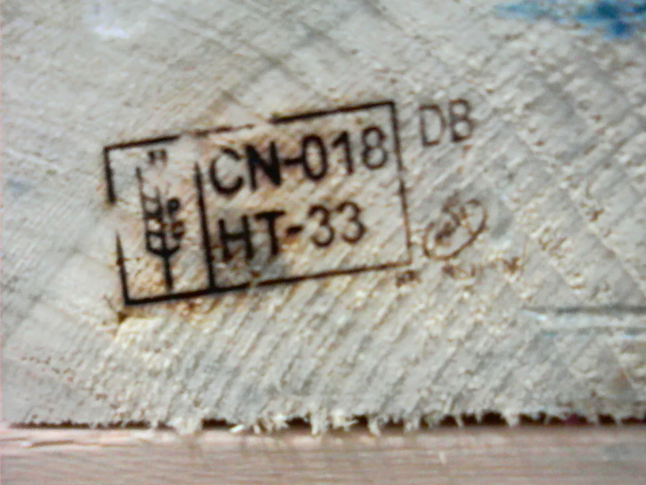 ISPM 15 heat-treatment mark on a wooden pallet from China